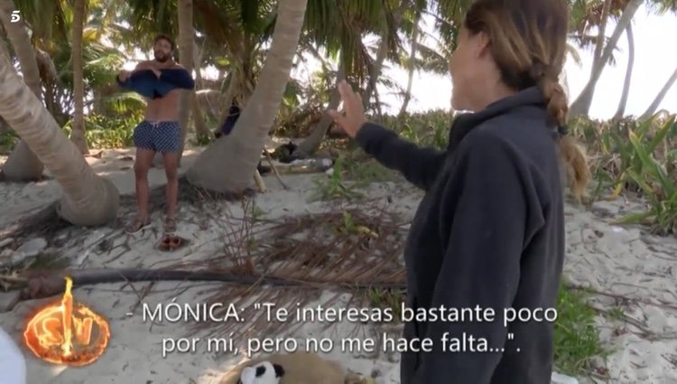 Mónica Hoyos y Albert Álvarez discutiendo sobre la comida en 'Supervivientes' Foto: Telecinco