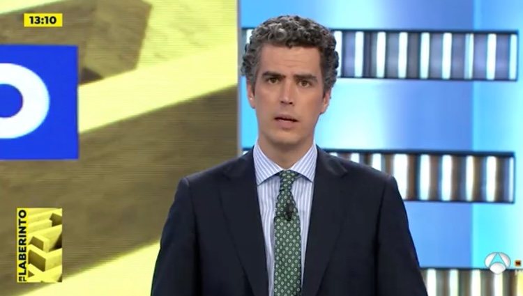 Gonzalo Bans comunicó la noticia en directo tras la salida de la presentadora | Foto: Antena3.com