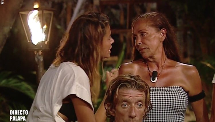 Mónica Hoyos, muy cabreada con Isabel Pantoja en la palapa en 'Supervivientes 2019' Foto: Telecinco