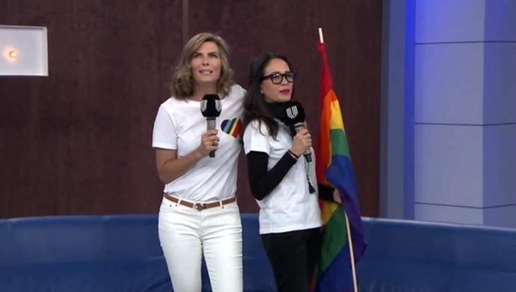 Las presentadoras mandaron un gran mensaje en directo | Foto: Unicable