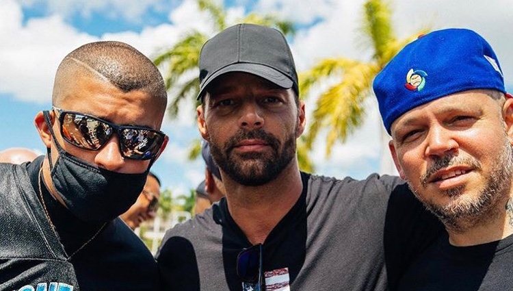 Los tres artistas en la protesta de San juan | Instagram