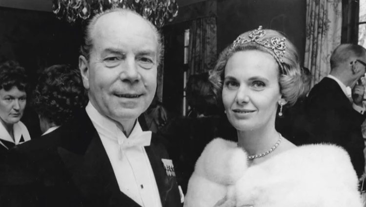 Sigvard y Marianne Bernadotte en una cena de gala | Pinterest