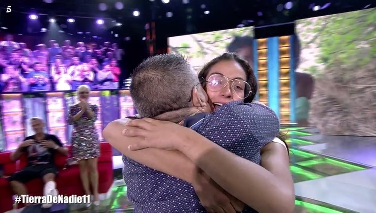 Dakota Tárraga se reencuentra con su padre tras regresar de 'Supervivientes 2019' Foto: Telecinco