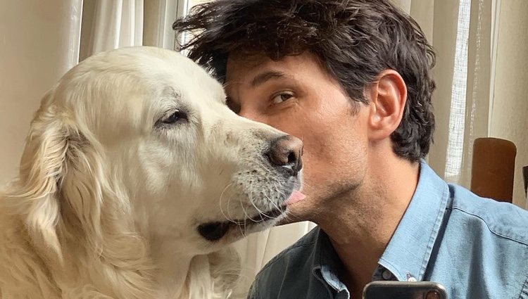 Andrés Velencoso y su perrito Herry | Instagram