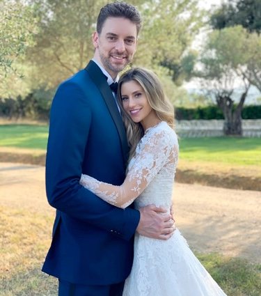 Pau Gasol y Cat McDonnell en su boda