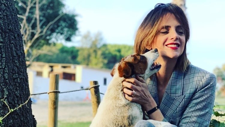 Macarena Gómez y Costra muy cariñosos/Foto: Instagram