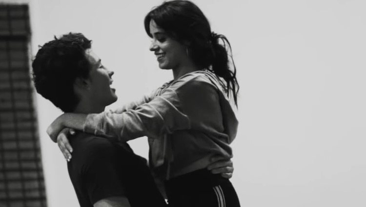 Camila Cabello y Shawn Mendes en un momento muy torrido durante el ensayo/ Foto: YouTube