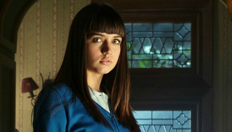 Ana de Armas como Carolina Leal en la serie 'El internado' | atresmedia.com