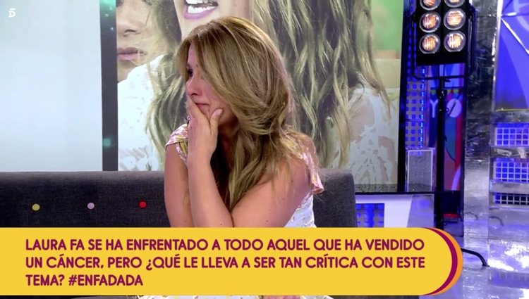 Laura Fa se rompe en directo en 'Sálvame' tras hablar de el cáncer de tiroides que padeció con 28 años Foto: Telecinco