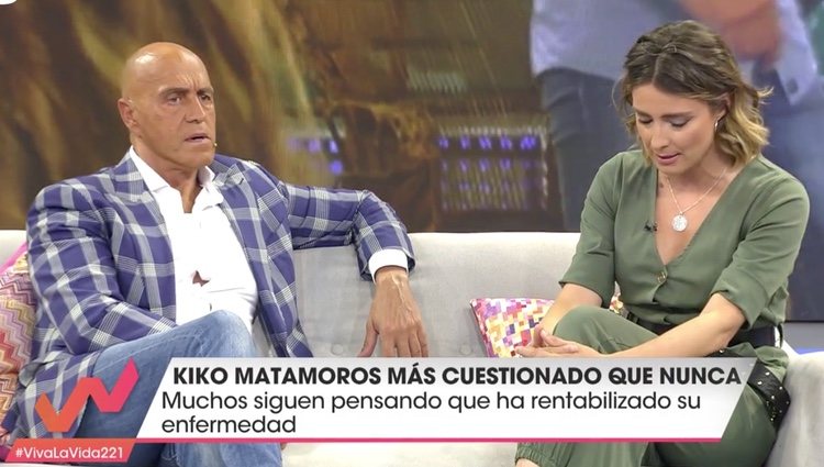 Kiko Matamoros y Sandra Barneda hablando del tema | Foto: telecinco.es