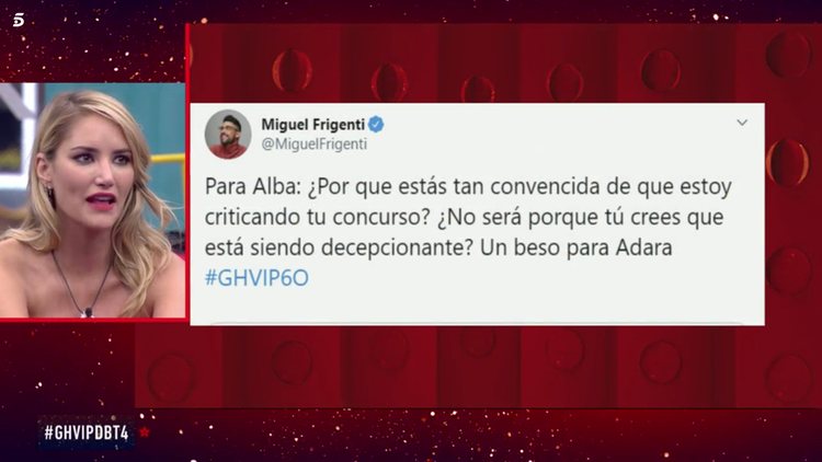 Alba Carrillo leyendo el tuit de su compañero de trabajo | Telecinco.es