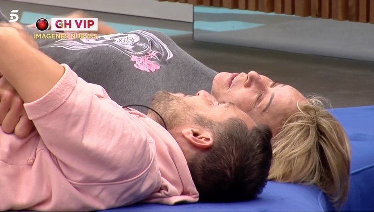 Mila Ximénez compartiendo anécdotas y confesiones junto a Antonio David Flores en 'GH VIP 7'