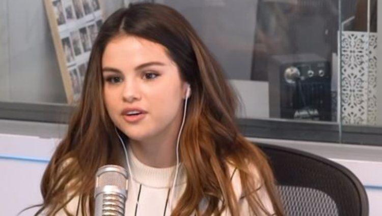 Selena Gómez en 'On Air With Ryan Seacrest'| vía: onairwithryan.com