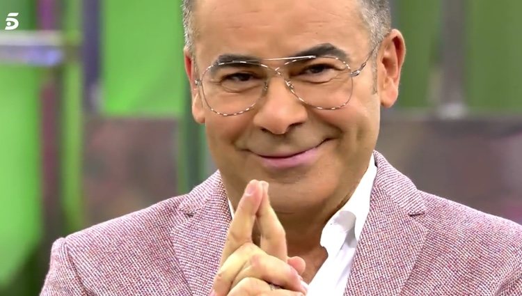 Jorge Javier Vázquez en el plató de 'Sálvame' contando que un político le invitaba a comer/Fuente: telecinco.es