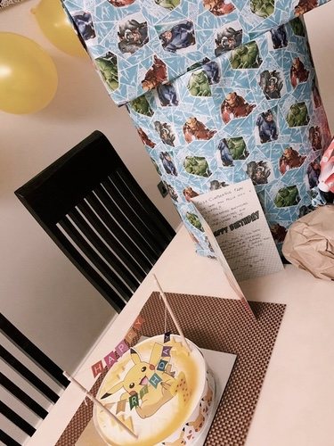 Jessica Bueno enseña los regalos de su hijo / Instagram