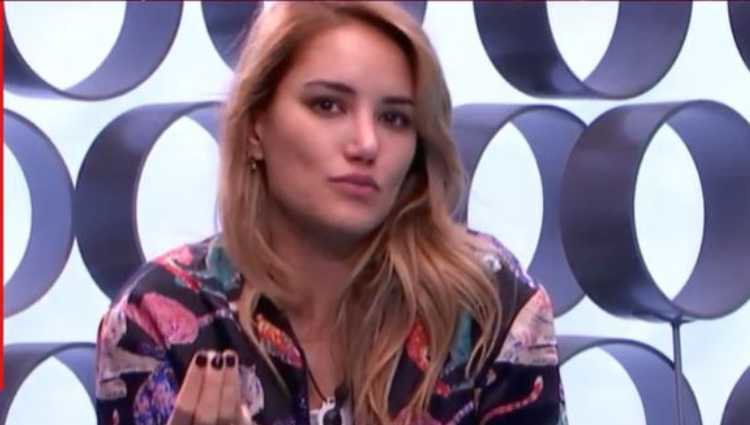 Alba Carillo en el confesionario/foto:telecinco.es