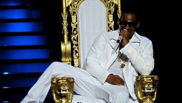 R. Kelly durante un concierto / Foto: Instagram