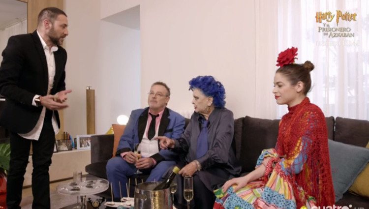 Antonio David Flores con sus comensales Pablo Carbonell, Lucía Bosé y Cósima Ramírez en 'Ven a cenar conmigo'/Foto: Cuatro