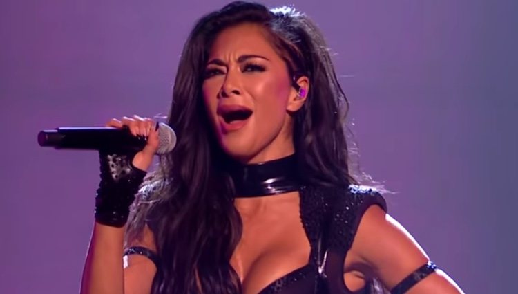 Nicole Scherzinger interpretando 'When I grow up'/YouTube