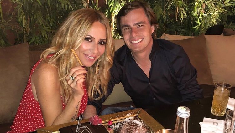 Marta Sánchez y Federico León celebrando el cumpleaños de la cantante/Instagram