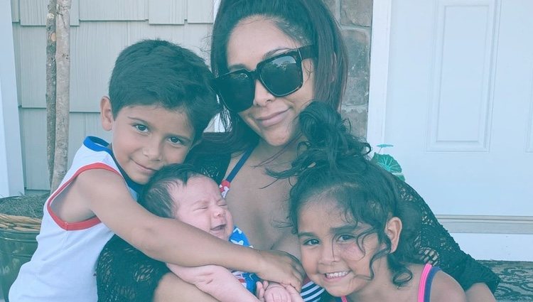 Snooki junto a sus tres hijos / Instagram