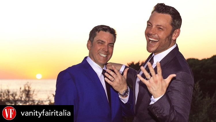 Tiziano Ferro y Víctor Allen se casaron dos veces | Foto: Instagram Vanity Fair Italia