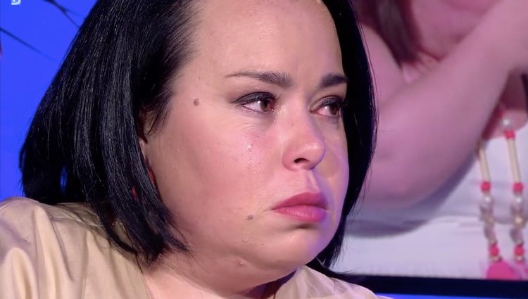 Chiqui emocionada en 'Sálvame'/ Foto: Telecinco.es