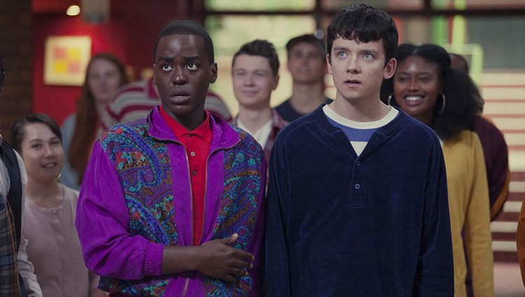 Ncuti Gatwa y Asa Butterfield en 'Sex Education'