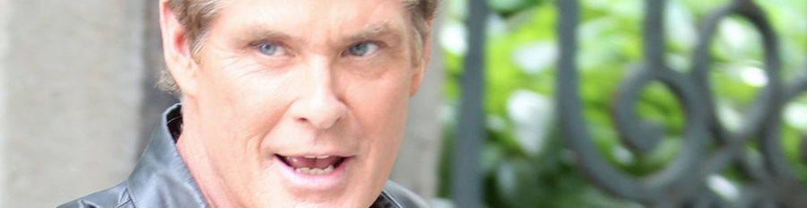 David Hasselhoff aterriza en el rodaje de 'Fuga de cerebros 2' junto a Adrián Lastra y Canco Rodríguez