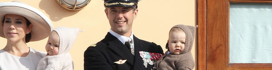 Federico y Mary de Dinamarca continúan su viaje en el barco real Dannebrog junto a sus mellizos