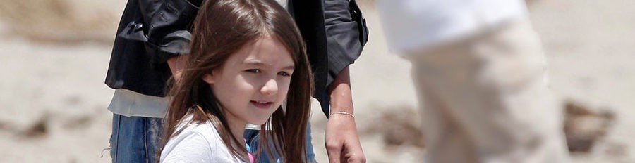 Katie Holmes y Suri Cruise se divierten en la playa de Malibú