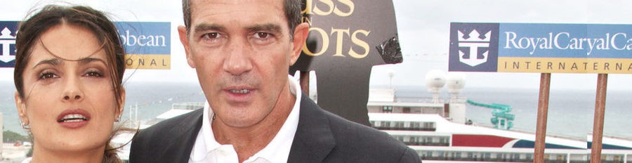 Antonio Banderas y Salma Hayek desembarcan en Miami para promocionar 'El Gato con Botas'