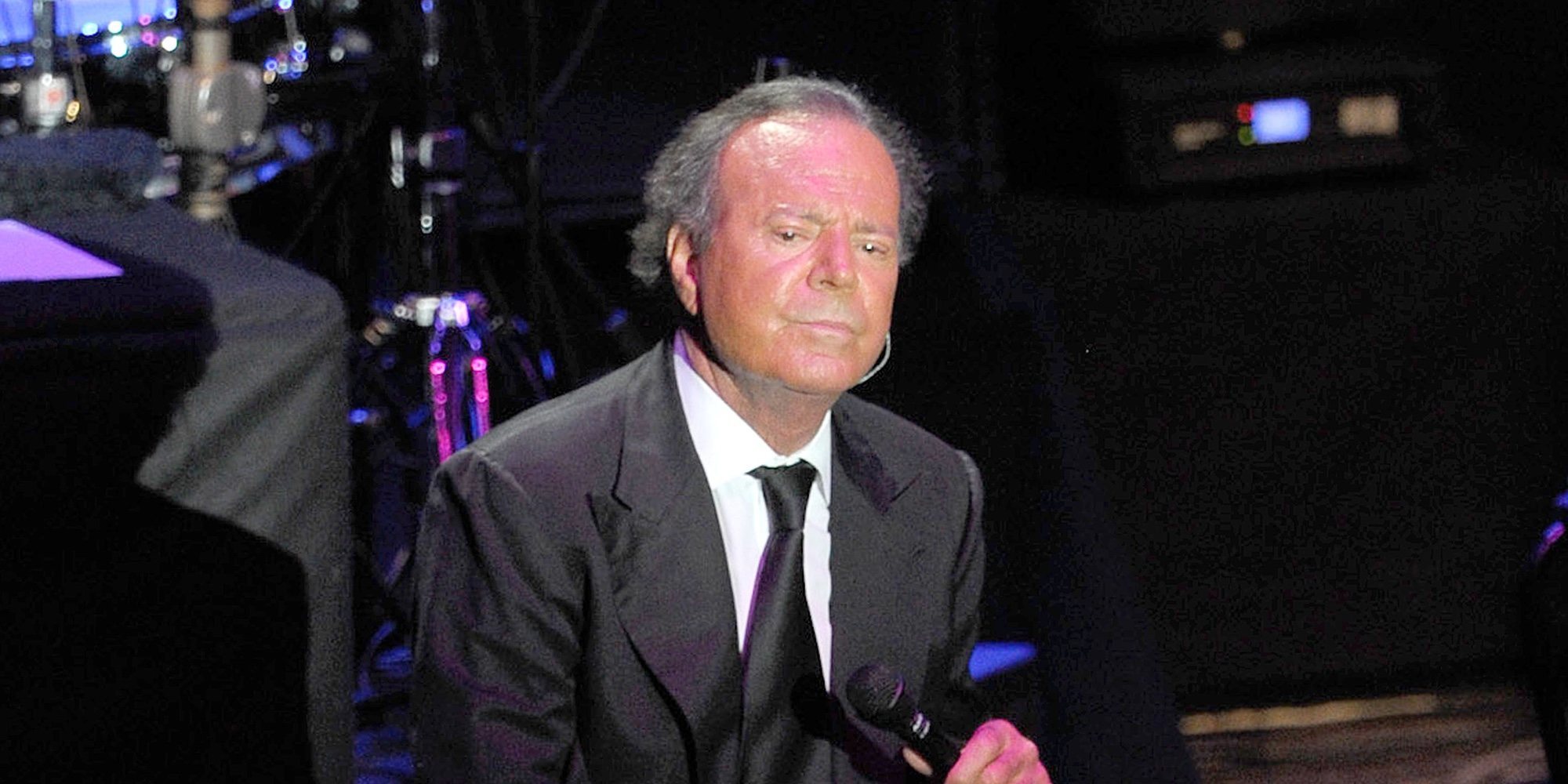 Julio Iglesias, abuelo por quinta vez tras el nacimiento de la primera hija de Javier Sánchez Santos