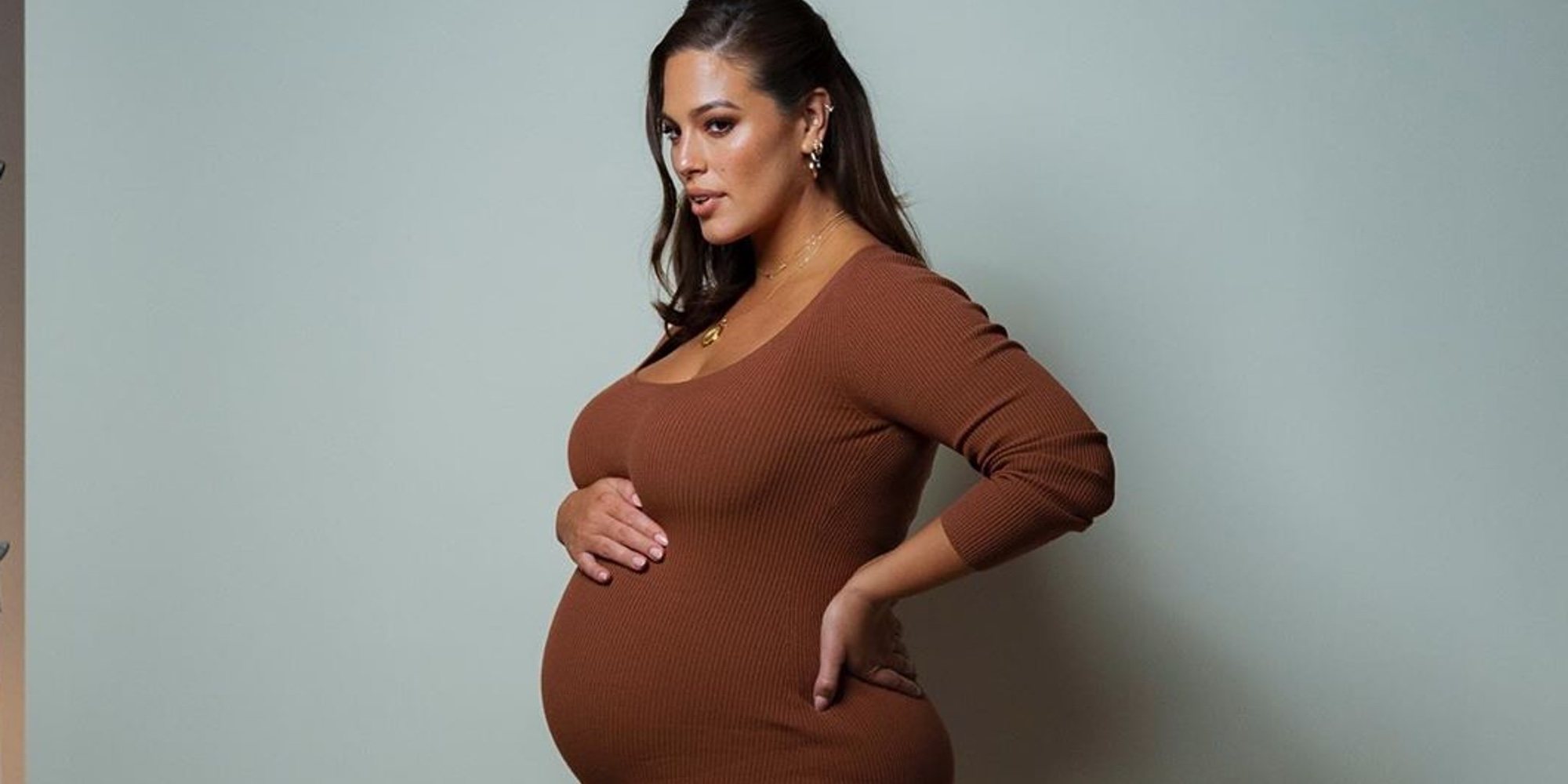 Ashley Graham anuncia el nacimiento de su primer hijo y desvela que dio a luz en casa