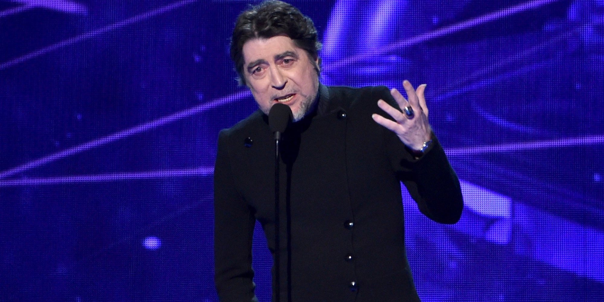 Joaquín Sabina, operado de urgencia por un hematoma intracraneal tras sufrir una caída en su concierto