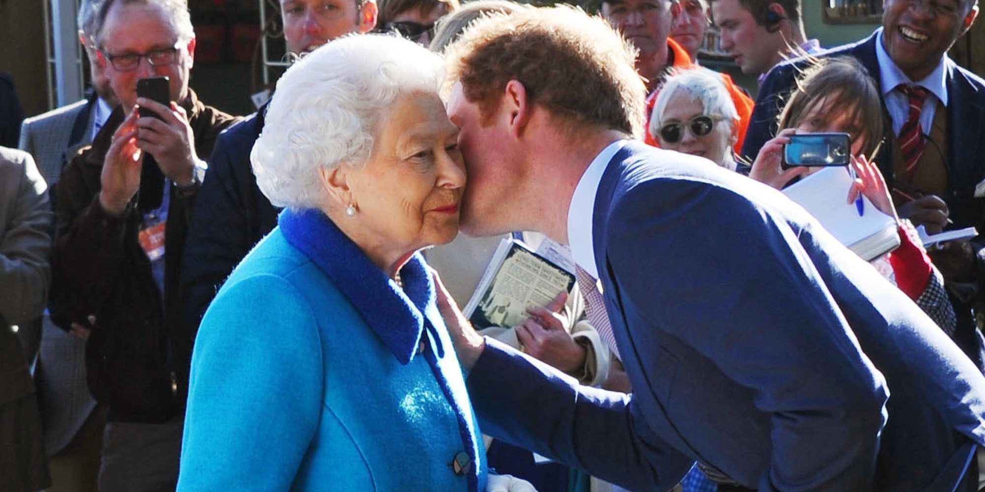 Así fue la larga reunión entre la Reina Isabel y el Príncipe Harry en Windsor tras el Sussexit