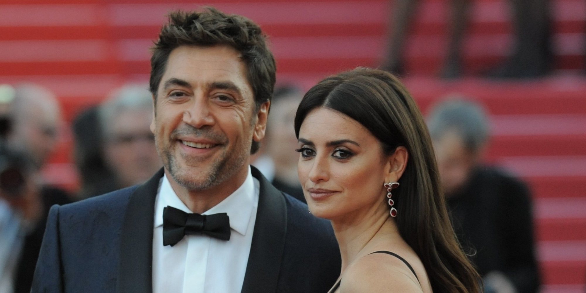 Penélope Cruz, Javier Bardem, Alejandro Sanz y Pedro Almodóvar donan más de 150.000 mascarillas a Madrid y Cataluña