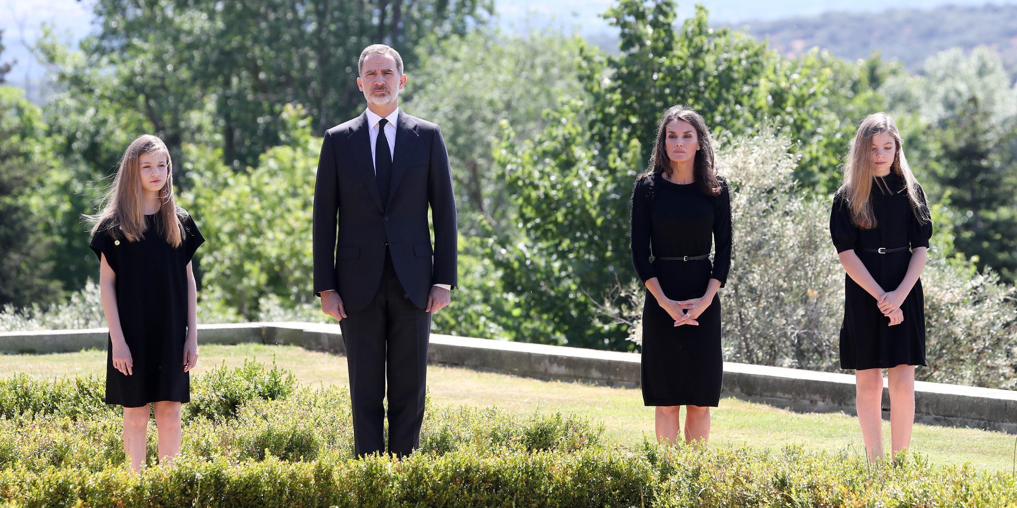 Los Reyes Felipe y Letizia, Leonor y Sofía se suman al minuto de silencio por las víctimas del coronavirus