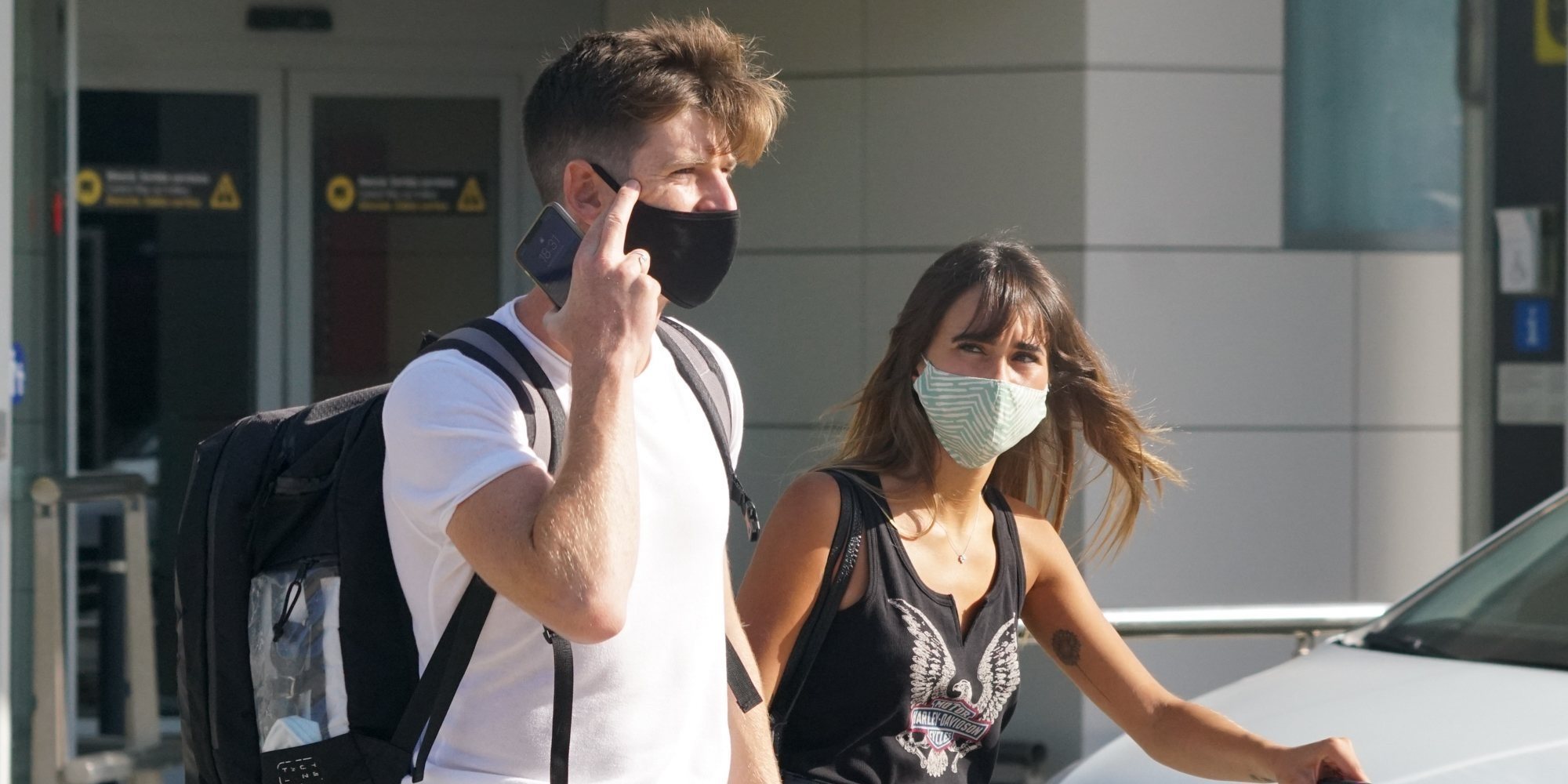 Aitana y Miguel Bernardeau vuelven a Ibiza tras su viaje exprés a Madrid por trabajo