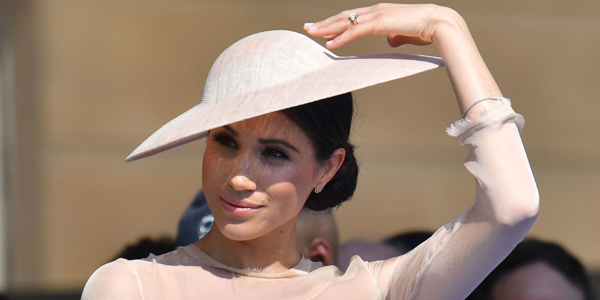 La verdadera relación de Meghan Markle con el Príncipe Carlos y cómo fue su único acto en solitario con la Reina Isabel