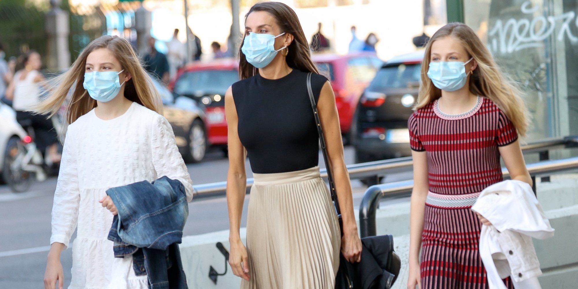 La Reina Letizia, la Princesa Leonor y la Infanta Sofía, de compras por Madrid antes de la vuelta al cole