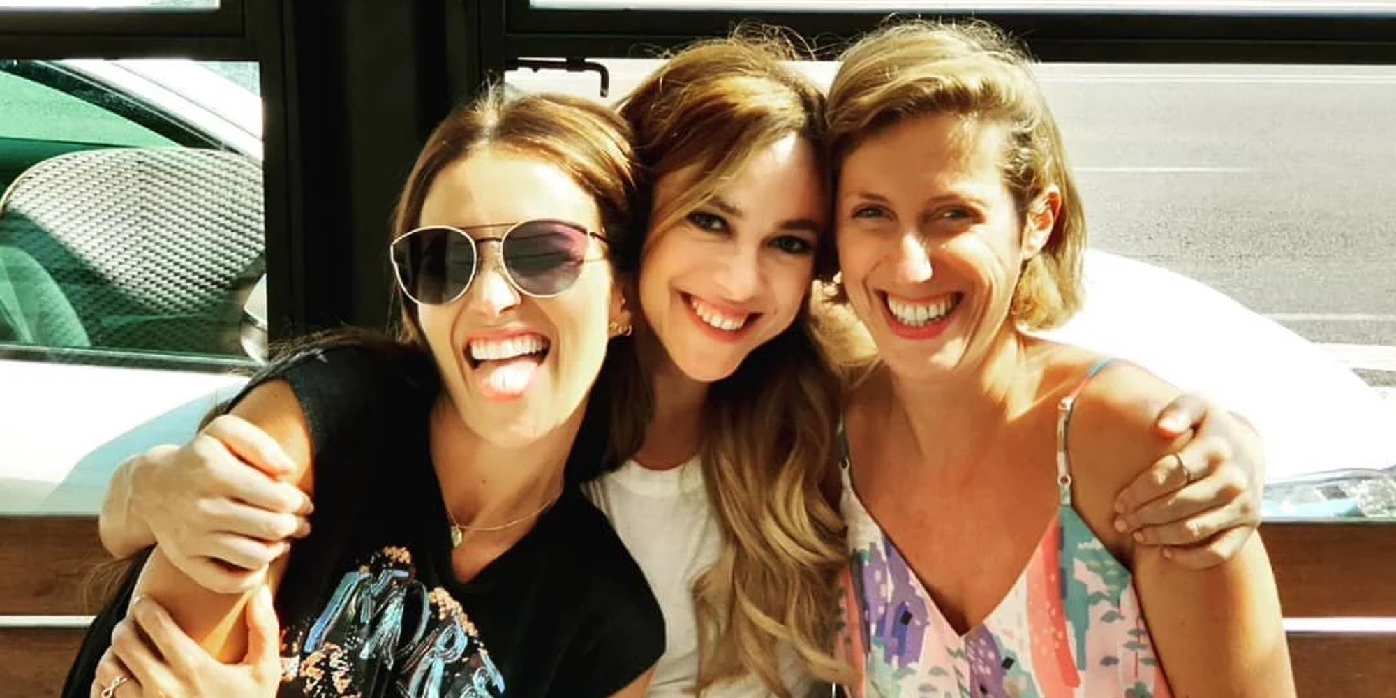 Paula Echevarría celebra su embarazo con las chicas 'Velvet' Marta Hazas y Cecilia Freire