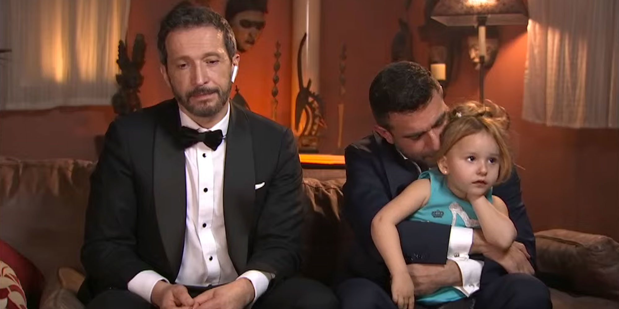 Salvador Calvo, director de 'Adú', presume con orgullo de su hija Alejandra junto a su marido en los Goya 2021