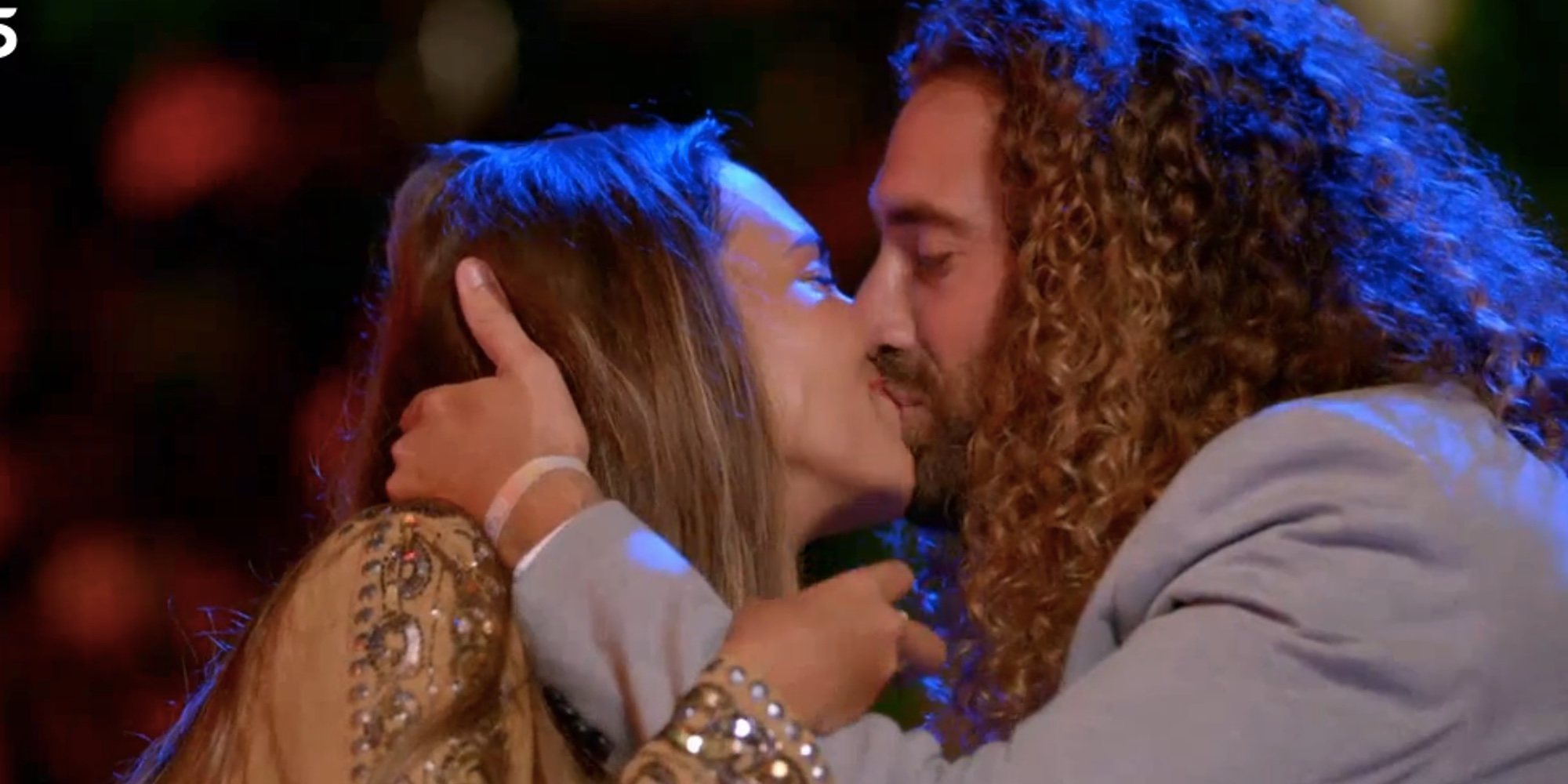 Claudia reafirma sus sentimientos por Raúl en la hoguera final de 'LIDT 3' tras su tonteo con Toni