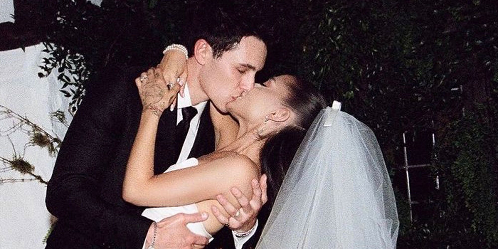 Así es el sorprendente y original regalo de bodas de Ariana Grande y Dalton Gomez