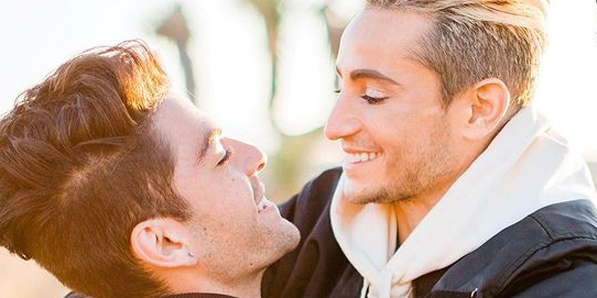 Frankie Grande, hermano de Ariana Grande, se compromete con Hale Leon