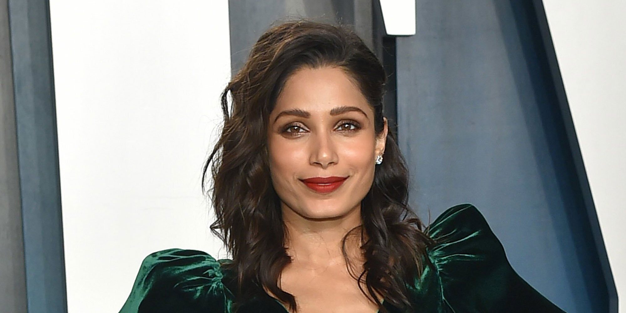 Freida Pinto anuncia que está embarazada y será madre por primera vez junto a Cory Tran