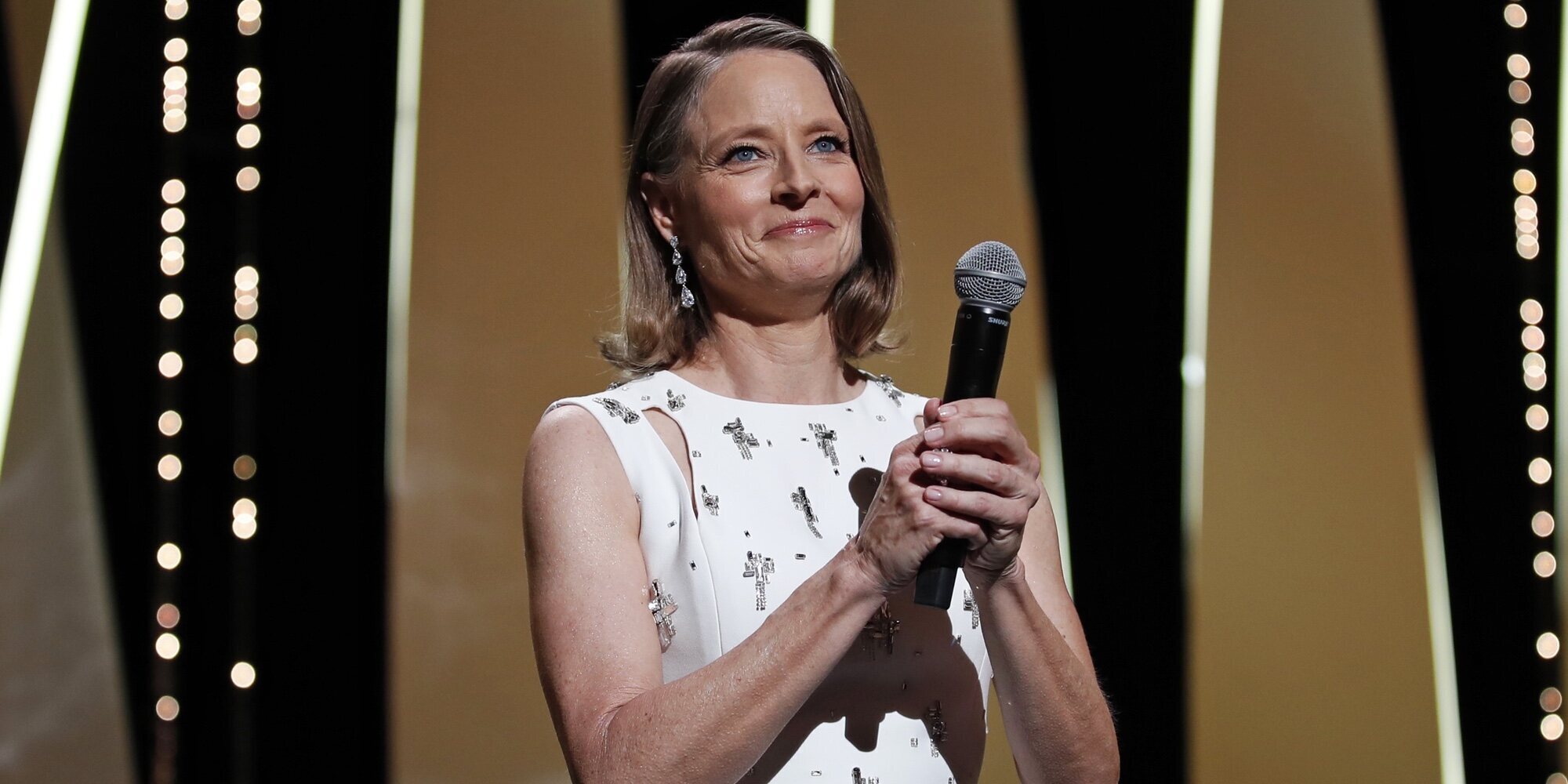 Jodie Foster, muy emocionada tras recibir su Palma de Oro de Honor en el Festival de Cannes 2021