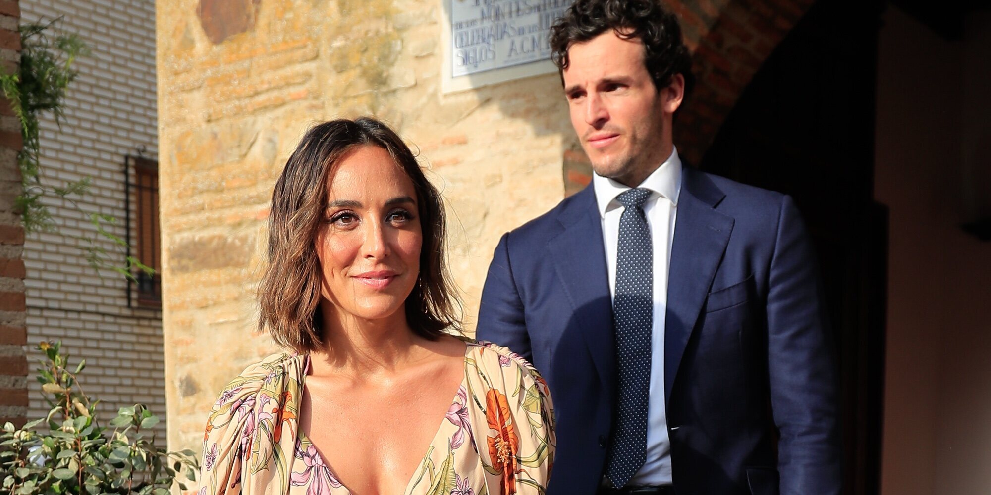 Tamara Falcó, radiante junto a Íñigo Onieva en la boda de Felipe Cortina y Amelia Millán