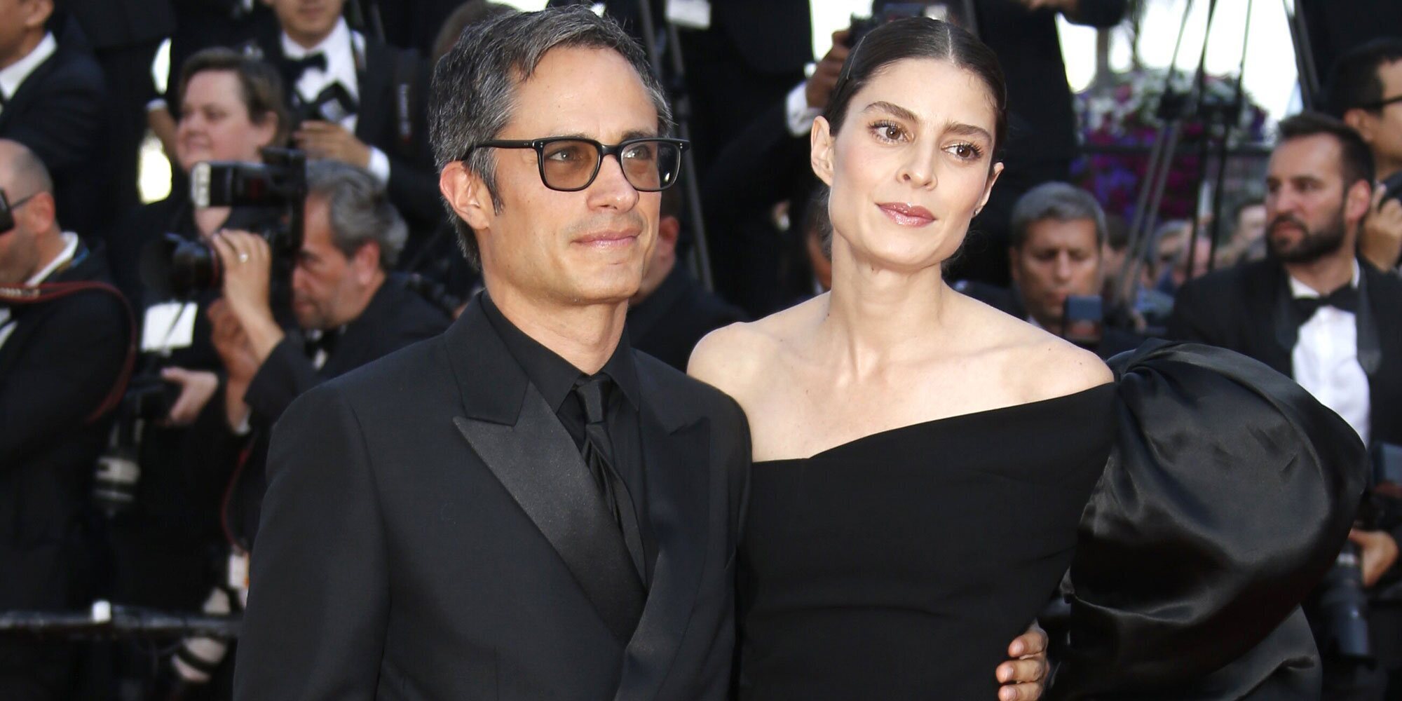 Gael García Bernal y Fernanda Aragonés, juntos sobre la alfombra roja tras confirmar que esperan un hijo